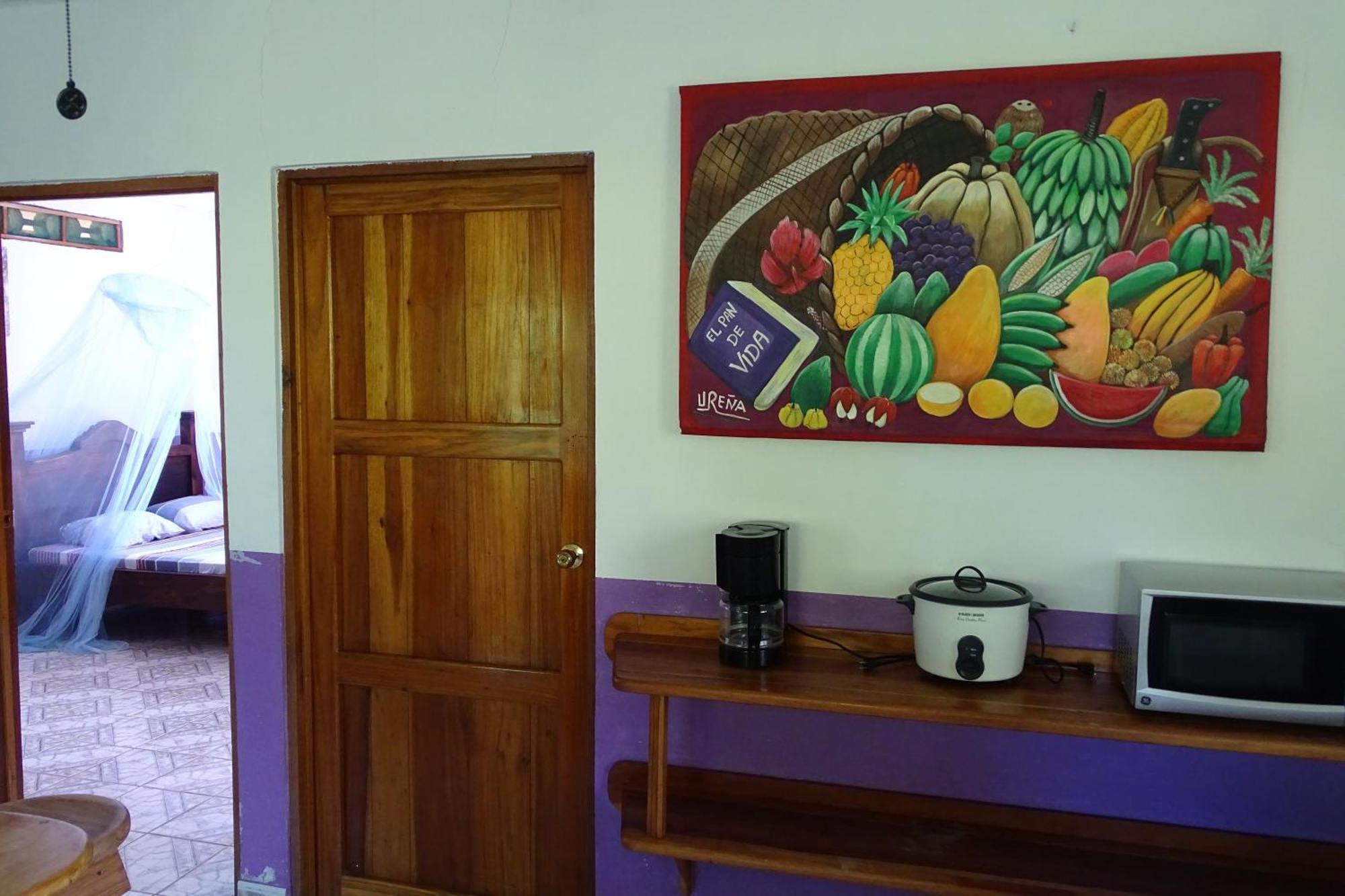 Cabinas Los Tucanes Cahuita Bilik gambar